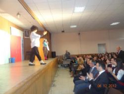 İLÇEMİZDE TİYATRO COŞKUSU