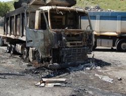 PKK iş makinelerini yaktı