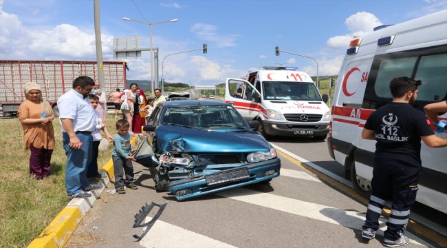 Bolu'da iki otomobil çarpıştı: 5 yaralı