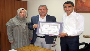 AK Parti Sinop Milletvekili Maviş mazbatasını aldı