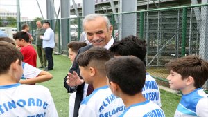 Altınordu Belediyesi Yaz Futbol ve Kaleci Okulu açıldı
