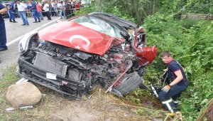 Bartın'da otomobille tır çarpıştı: 4 yaralı