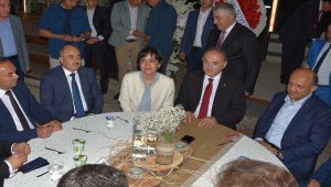 Başbakan Yardımcısı Işık ve Bakan Özlü, nikah şahidi oldu