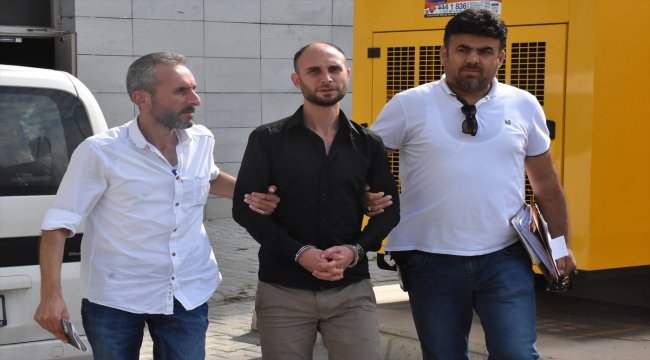 Bıçakladığı arkadaşını hastaneye götürdü
