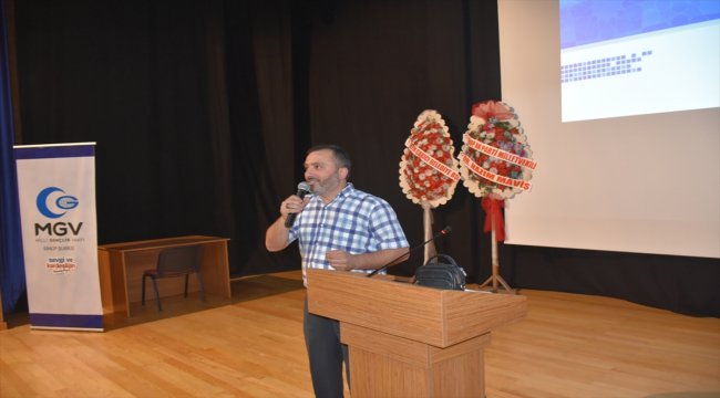 Boyabat'ta "İslam Bizim Neyimiz Oluyor" konulu konferansı
