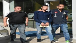 Duraktaki taksiye pompalı tüfekle ateş açıldı: 1 yaralı