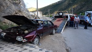Gümüşhane'de iki otomobil çarpıştı: 7 yaralı