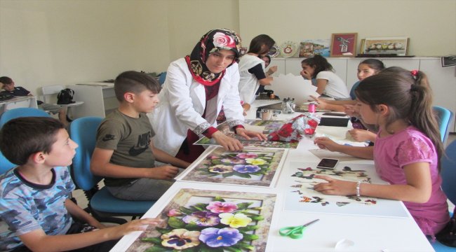 Kavak HEM'den kağıt çiçek kursu