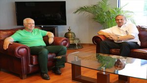 MHK Başkanı Namoğlu'ndan Trabzonspor'a ziyaret
