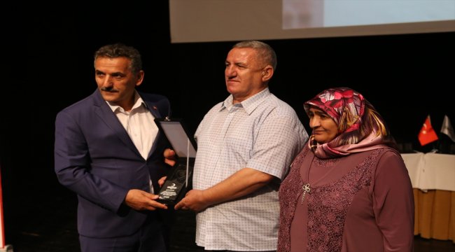 Kan bağışlayarak umut verenler ödüllendirildi
