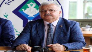 Rize Belediyesi'nde "Hizmette 4 yıl" toplantısı