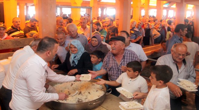 126 yıldır "bayram pilavı" geleneği yaşatılıyor