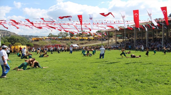 21. Geleneksel Anadolu'nun Kırkpınarı Tosya Yağlı Güreşleri