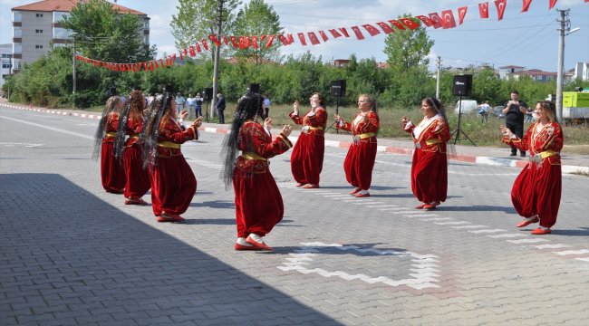 Silivri'de Atatürk Anıtı önünde tören düzenlendi