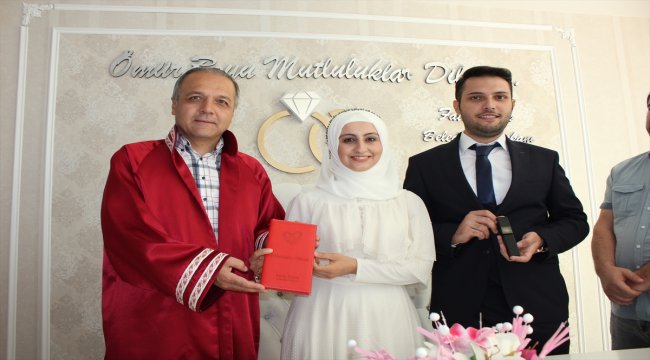 Başkan Üçok, konuşma engelli çiftin nikahını kıydı