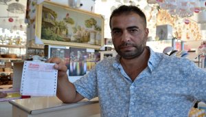 Dolarını bozdurana çaydanlık hediye