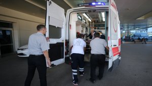 Düzce'de kamyonetle traktör çarpıştı: 1 ölü, 1 yaralı