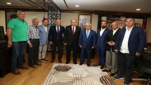 Emekli Vali Şahin'den, Artvin Valisi Doğanay'a ziyaret