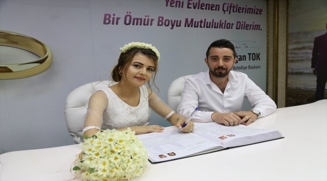 Evlenmek için "08.08.2018"i seçtiler