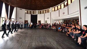 Folklor tutkunları Akçaabat'a geldi