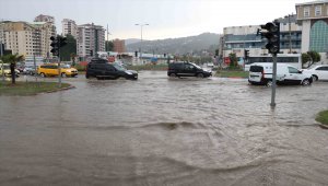 Kozlu'da sağanak