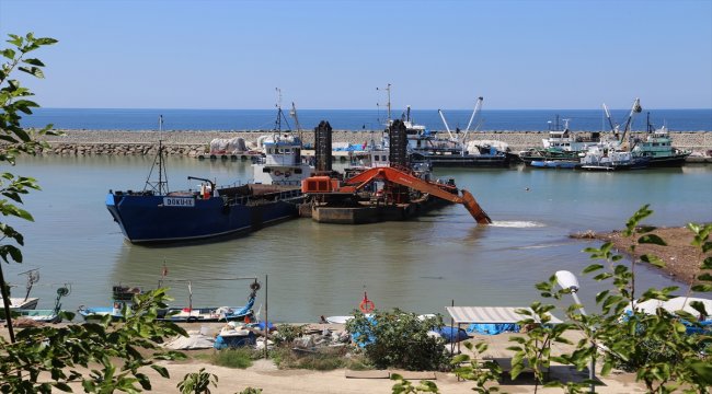 Ordu'da selden etkilenen balıkçı barınağı temizleniyor