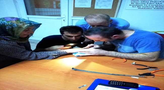 Parmağına sıkışan yüzüğü itfaiye çıkardı