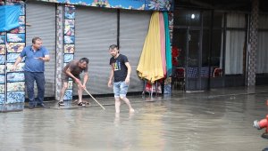 Rize'de şiddetli yağış