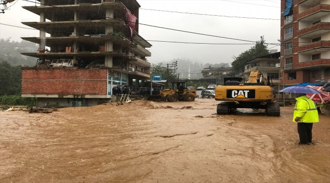 Rize'deki şiddetli yağış