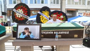 "Şişko Nuri" son yolculuğuna uğurlandı