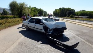 Tokat'ta iki otomobil çarpıştı: 4 yaralı