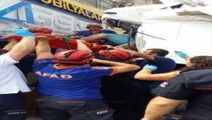 Trabzon'da kamyon duvara çarptı: 1 yaralı
