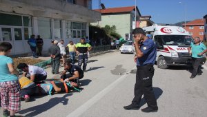 Yığılca'da patpat ile motosiklet çarpıştı: 2 yaralı