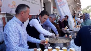AK Partili kadınlardan aşure ikramı