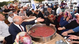 Çorum'da 1,5 ton aşure dağıtıldı