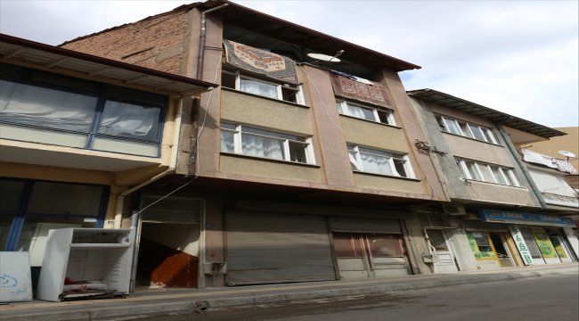 Çorum'da balkondan düşen Suriyeli çocuk öldü