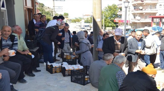 Doğanyurt'ta bin kişiye aşure dağıtıldı