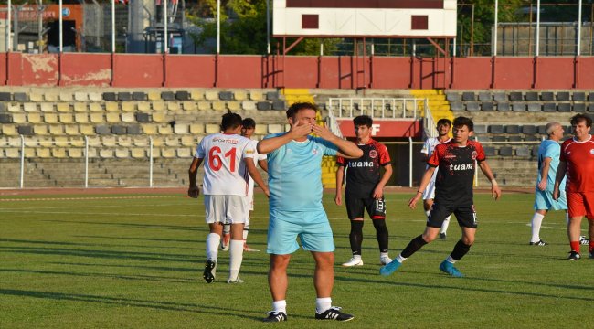 "Futbolun Efsaneleri Gençlerle Buluşuyor" projesi