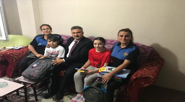 Giresun Emniyet Müdürlüğünden öğrencilere kırtasiye seti