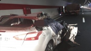 Gümüşhane'de otomobil kamyonete çarptı: 2 ölü, 1 yaralı