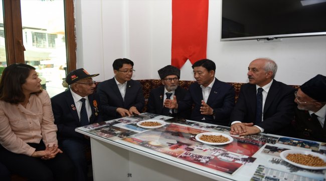 Güney Kore heyeti gazileri ziyaret etti