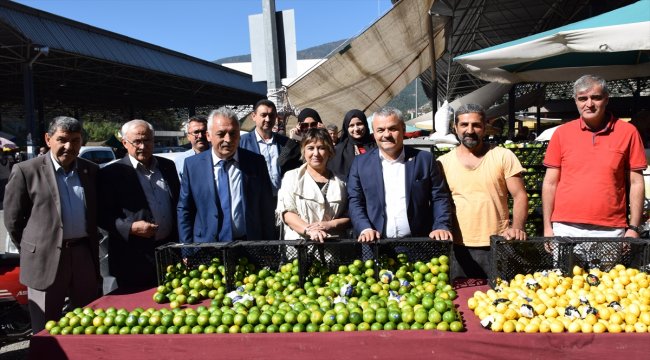 Milletvekili Ünal'dan esnaf ziyareti