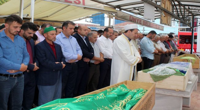 Ordu'da üzerine ağaç devrilerek ölen genç kız toprağa verildi