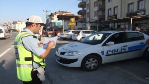 Otomobilin yaya çarpma anı güvenlik kamerasında