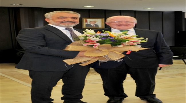 Samsun Üniversitesi Rektörü Aydın görevi devraldı