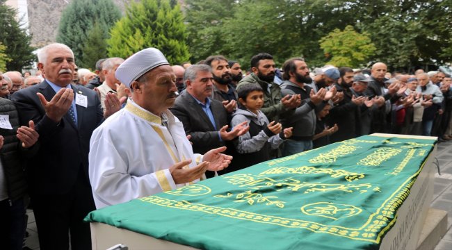 Sanatçı Yakup Yavru son yolculuğuna uğurlandı