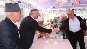 Şehit ve gaziler için lokma tatlısı dağıtıldı