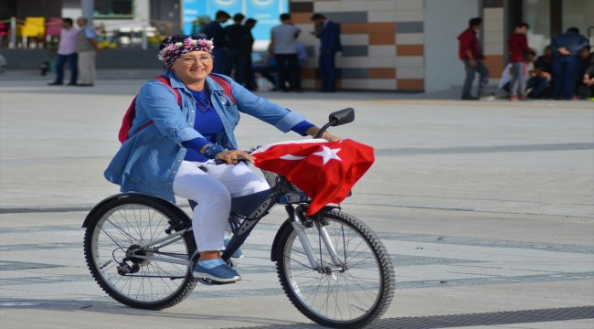 Süslü Kadınlar Bisiklet Turu etkinliği