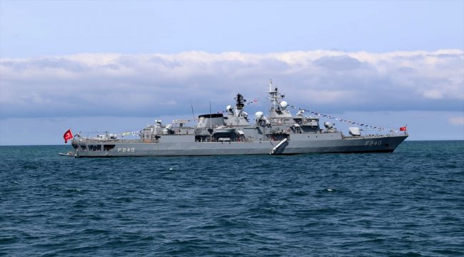 TCG Yavuz Fırkateyni Ünye'de