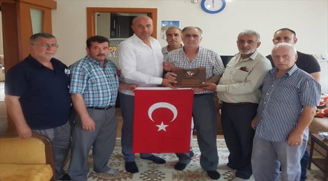 Tekkeköy Belediye Başkanı Togan, hacıları ziyaret etti